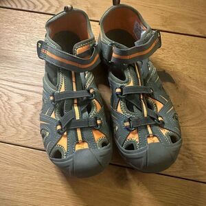 Merrell outdoor hiking water shoe 4w kids